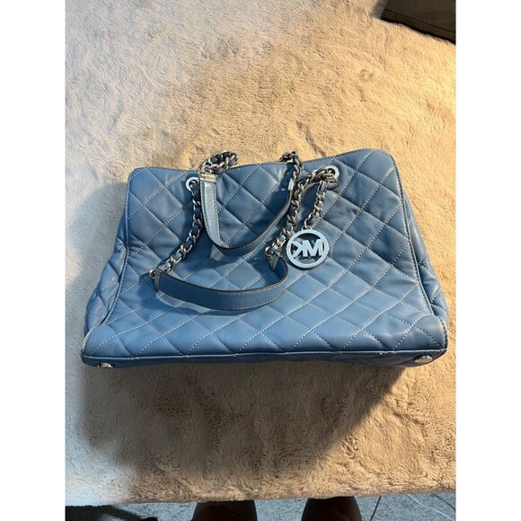 Michael Kors Quilted Blue Shoulder Bag With Chain Straps & MK Charm - Picture 1 of 15